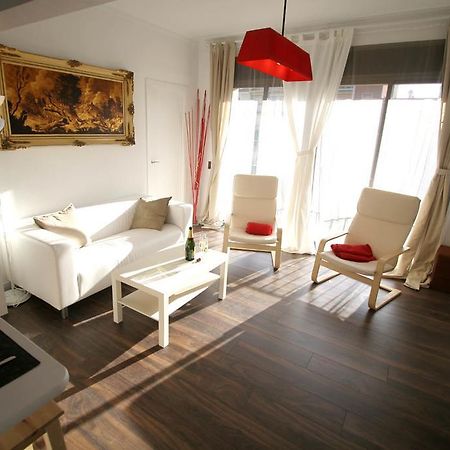 Near Clot & Sagrada Familia Apartment Barcelona Exterior photo